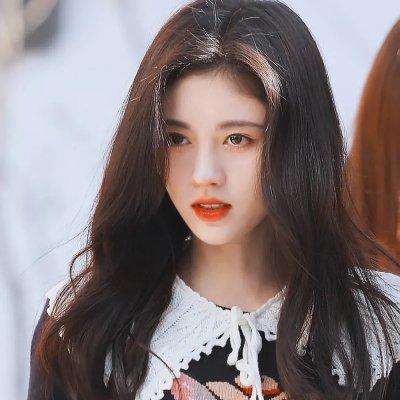 接近无限的白