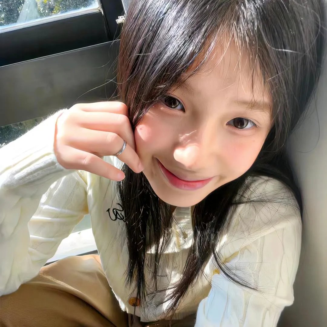 伴游女王